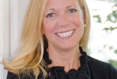 Head shot of Elizabeth Harr