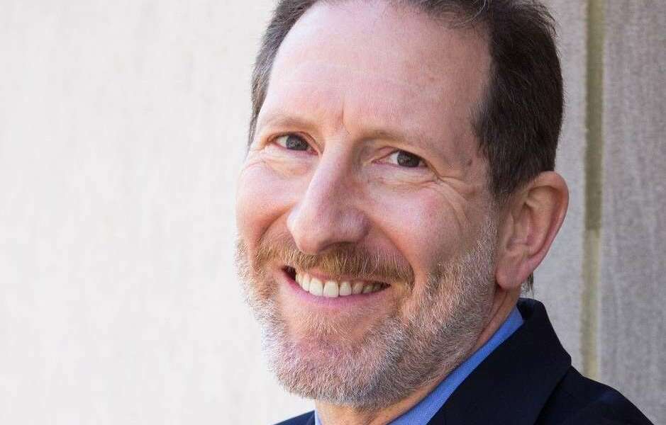 Head shot of Steve Schooner